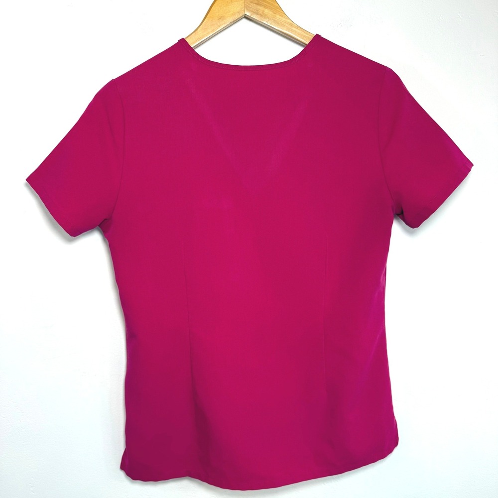 FIGS Scrub Top Magenta Pink Catarina V-Neck One-Pocket Medical Workwear XS - Picture 4 of 11